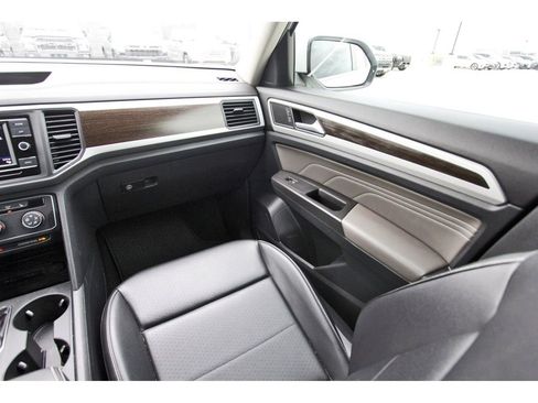 Used 2022 Volkswagen Atlas SE image 10