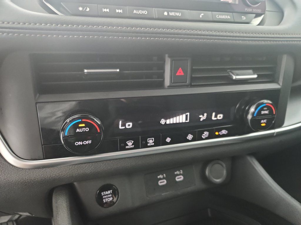 Used 2025 Nissan Rogue SV FWD image 28