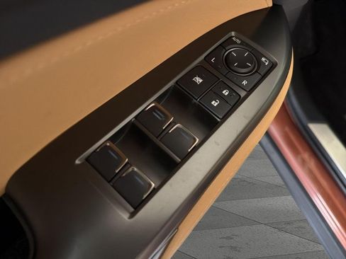 Certified 2025 Lexus NX 250 FWD w/ Accessory Package (Z1) image 9