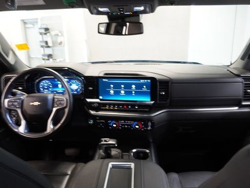 Used 2022 Chevrolet Silverado 1500 LTZ w/ LTZ Convenience Package II image 19