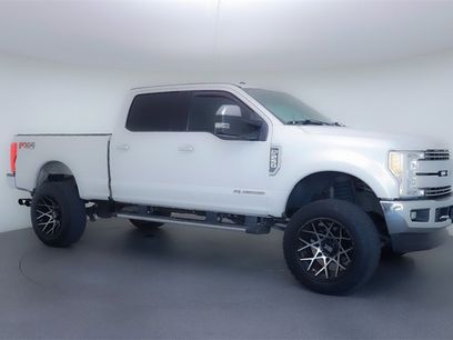 Used 2017 Ford F250 Lariat w/ Chrome Package