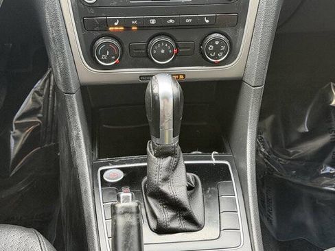 Used 2015 Volkswagen Passat 1.8T Limited Edition image 17