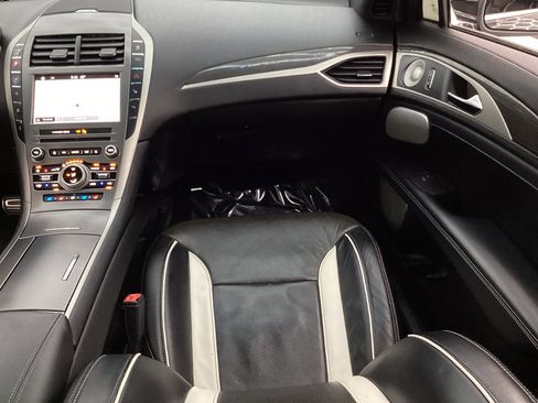 Used 2017 Lincoln MKZ Reserve w/ Luxury Package AWD/4WD image 30
