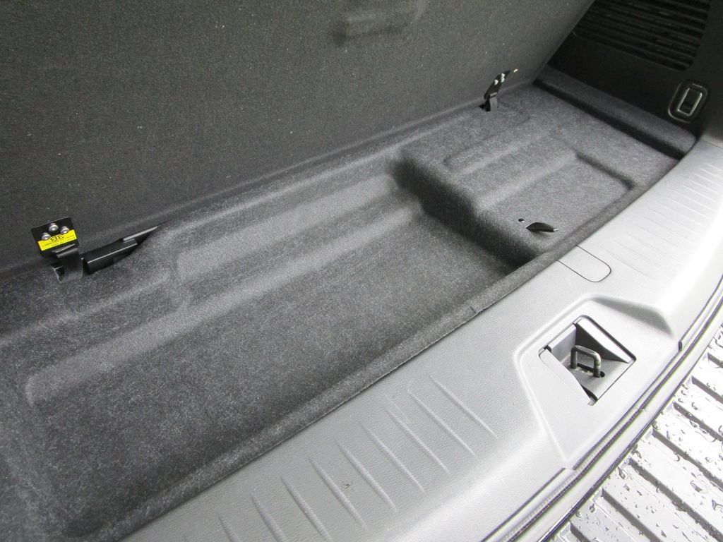 Used 2023 Nissan Armada SL w/ Cargo Package RWD image 18