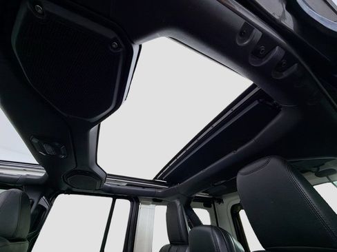 Used 2019 Jeep Wrangler Unlimited Rubicon AWD/4WD image 23