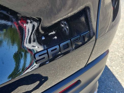 Certified 2025 Honda HR-V Sport image 12
