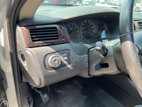 Used 2013 Chevrolet Impala LT w/ LT Sunroof Package image 13