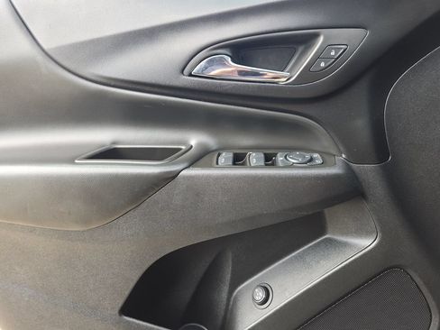 Used 2024 Chevrolet Equinox LT AWD/4WD image 24