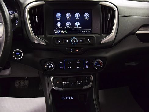 Used 2024 GMC Terrain SLE image 24