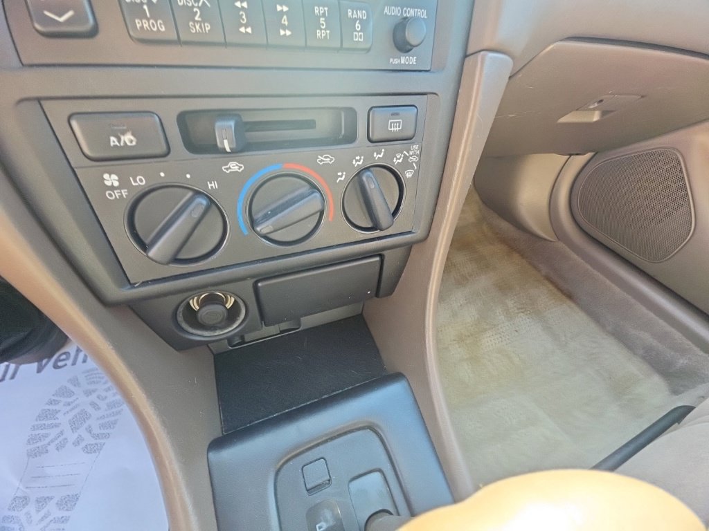 Used 1999 Toyota Camry LE FWD image 18