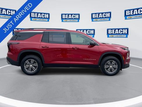 New 2026 Chevrolet Traverse LT FWD image 9