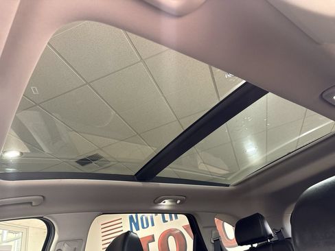 Used 2024 Kia Sorento SX FWD image 23