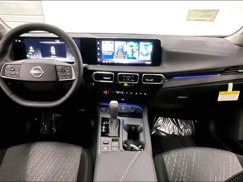 New 2026 Nissan Sentra SV w/ SV Convenience Package FWD image 6