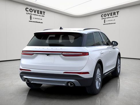 New 2026 Lincoln Corsair Premiere image 8