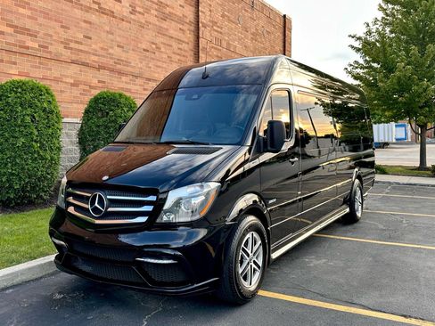 Used 2015 Mercedes-Benz Sprinter 2500 w/ Active Safety Plus Package image 44