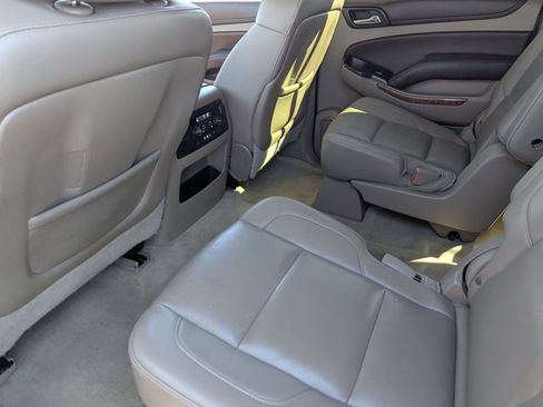 Used 2015 Chevrolet Suburban LTZ image 15