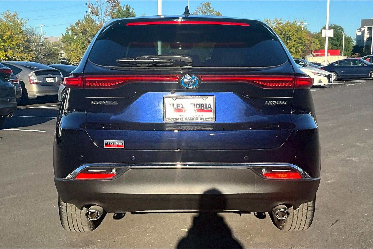 Used 2023 Toyota Venza Limited AWD/4WD image 4