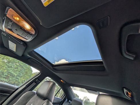 Used 2023 Dodge Charger Scat Pack w/ Dynamics Package image 32