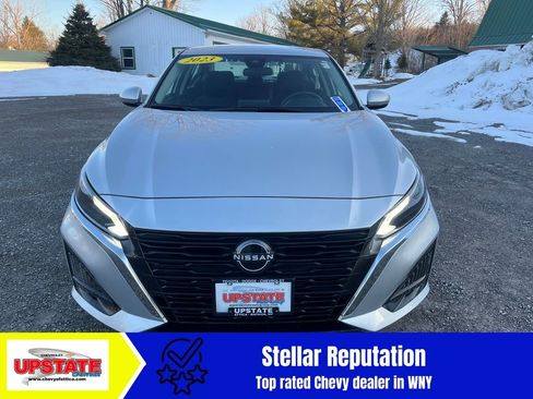 Used 2023 Nissan Altima 2.5 SV image 3