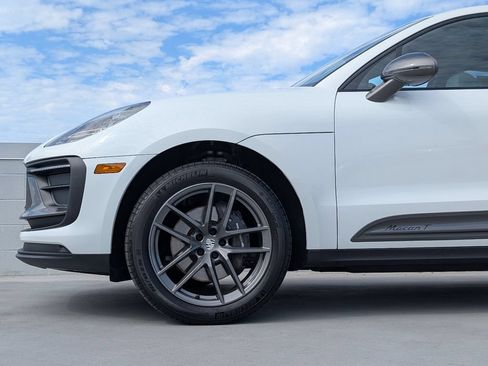 Used 2025 Porsche Macan Turbo AWD/4WD image 9