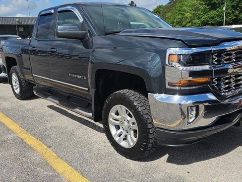 Used 2017 Chevrolet Silverado 1500 LT w/ All Star Edition AWD/4WD image 3