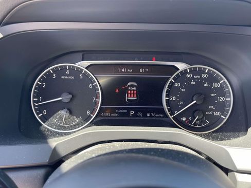 Used 2024 Nissan Pathfinder S image 25