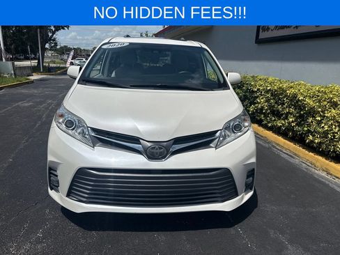 Used 2020 Toyota Sienna XLE FWD image 2