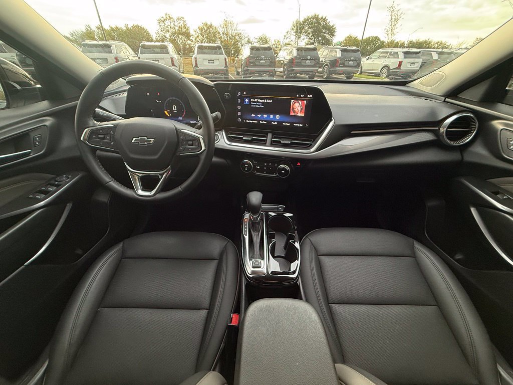 Used 2026 Chevrolet Trax ACTIV FWD image 28