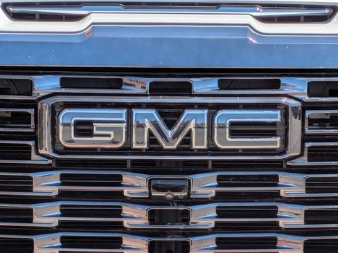 Certified 2024 GMC Sierra 2500 Denali Ultimate w/ Max Trailering Package AWD/4WD image 13