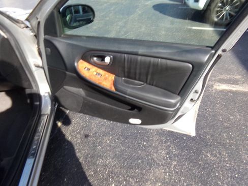 Used 2003 INFINITI I35 w/ Sunroof & Sunshade Pkg image 29