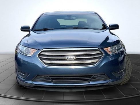 Used 2018 Ford Taurus SEL w/ Equipment Group 201A AWD/4WD image 3