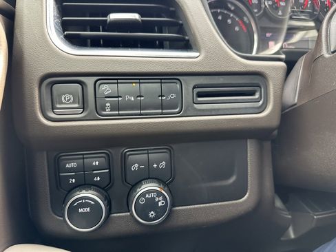 Used 2021 Chevrolet Suburban Z71 w/ Rear Media and Nav Package image 34