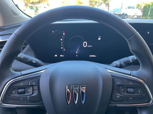 Used 2025 Buick Encore GX Preferred image 25