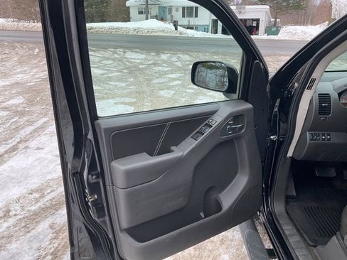 Used 2017 Nissan Frontier PRO-4X w/ Pro-4x Luxury Package image 13