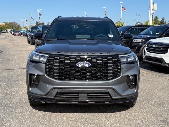 New 2027 Ford Explorer ST-Line AWD/4WD image 2