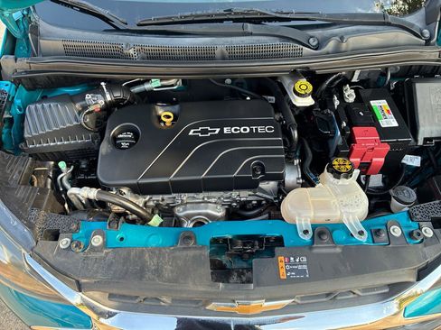 Used 2020 Chevrolet Spark LT image 40