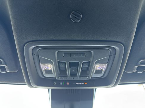 Used 2024 GMC Sierra 3500 Denali Ultimate AWD/4WD image 27