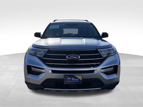Certified 2023 Ford Explorer XLT w/ Equipment Group 202A image 4