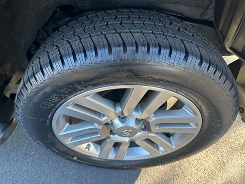 Used 2011 Toyota 4Runner Limited image 27