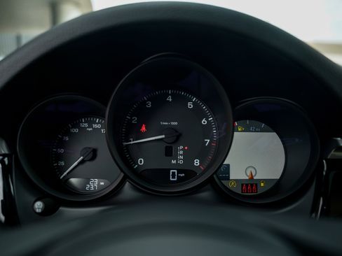 New 2026 Porsche Macan image 19