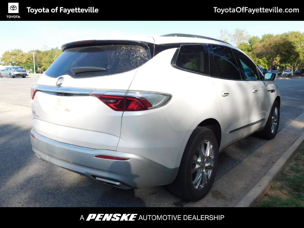 Used 2023 Buick Enclave Essence w/ Experience Buick Package FWD image 4
