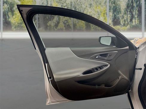 Used 2022 Chevrolet Malibu LS FWD image 20