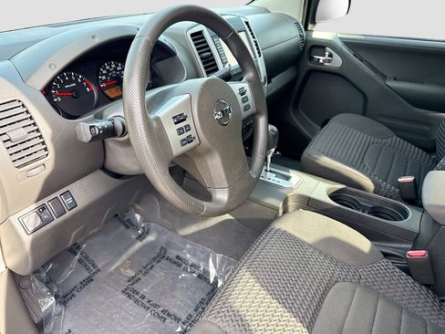Used 2020 Nissan Frontier SV RWD image 24