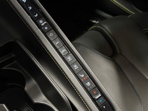 Used 2020 Chevrolet Corvette Stingray Premium Cpe w/ 3LT Preferred Equipment Group image 27