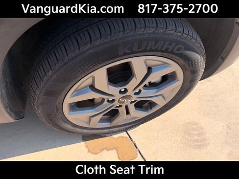 Certified 2026 Kia Seltos LX AWD/4WD image 11