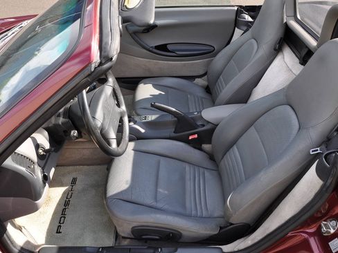Used 1997 Porsche Boxster RWD image 40