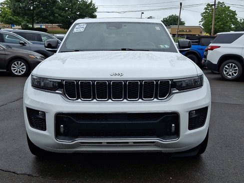 Used 2022 Jeep Grand Cherokee Overland AWD/4WD image 2