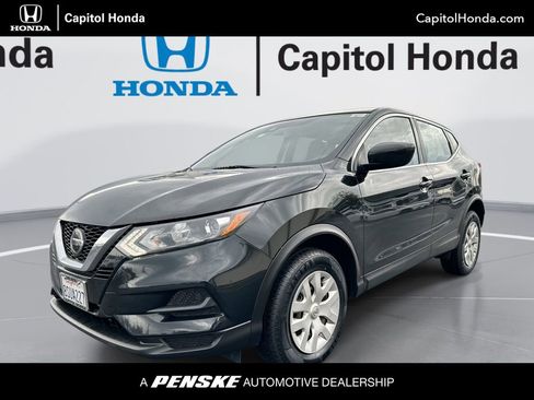 Used 2020 Nissan Rogue Sport S FWD image 1