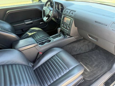 Used 2012 Dodge Challenger R/T RWD image 23