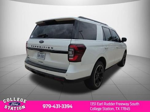 Used 2023 Ford Expedition Limited RWD image 4